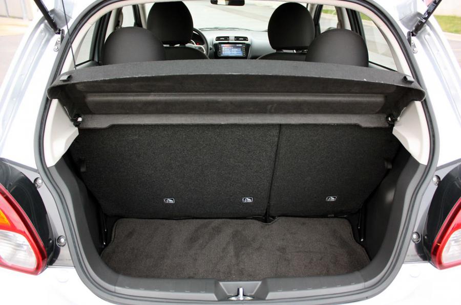  Mitsubishi Mirage 2014 года  (фото 32 из 39)